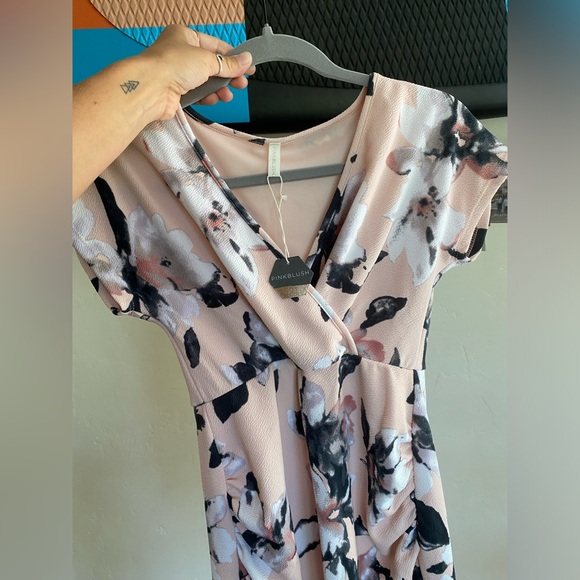 Pinkblush Fitted Maternity Dress NWT - S - Picture 9 of 11